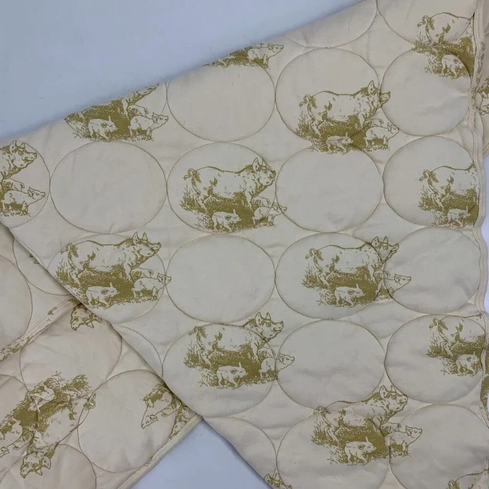 Kate Quinn Kids Circle Pig & Piglets Bamboo Quilted Stroller Blanket OS